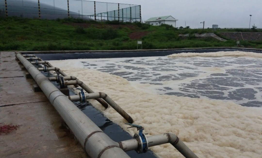Màng chống thấm HDPE dùng làm hồ xử lý nước thải